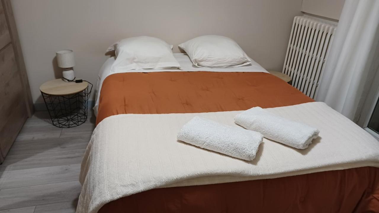 Appartement, La Route Des Grandes Alpes , 6 Couchages, Garage Pour Motards, Cyclistes, Possibilite De Supplementaires, Si De 6 Pers Appartement *