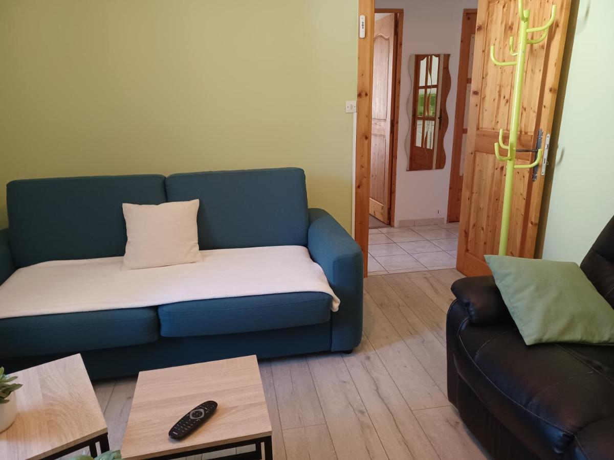 Appartement, La Route Des Grandes Alpes , 6 Couchages, Garage Pour Motards, Cyclistes, Possibilite De Supplementaires, Si De 6 Pers *
