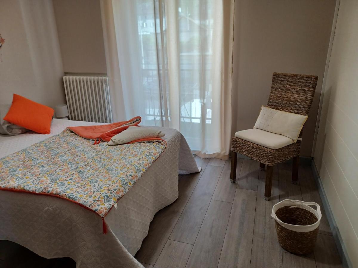 Appartement, La Route Des Grandes Alpes , 6 Couchages, Garage Pour Motards, Cyclistes, Possibilite De Supplementaires, Si De 6 Pers Fourneaux (Savoie)